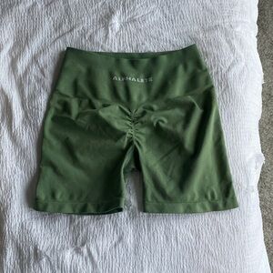 Alphalete Women's Amplify Scrunch Short 4.5” in color Jade and size Medium